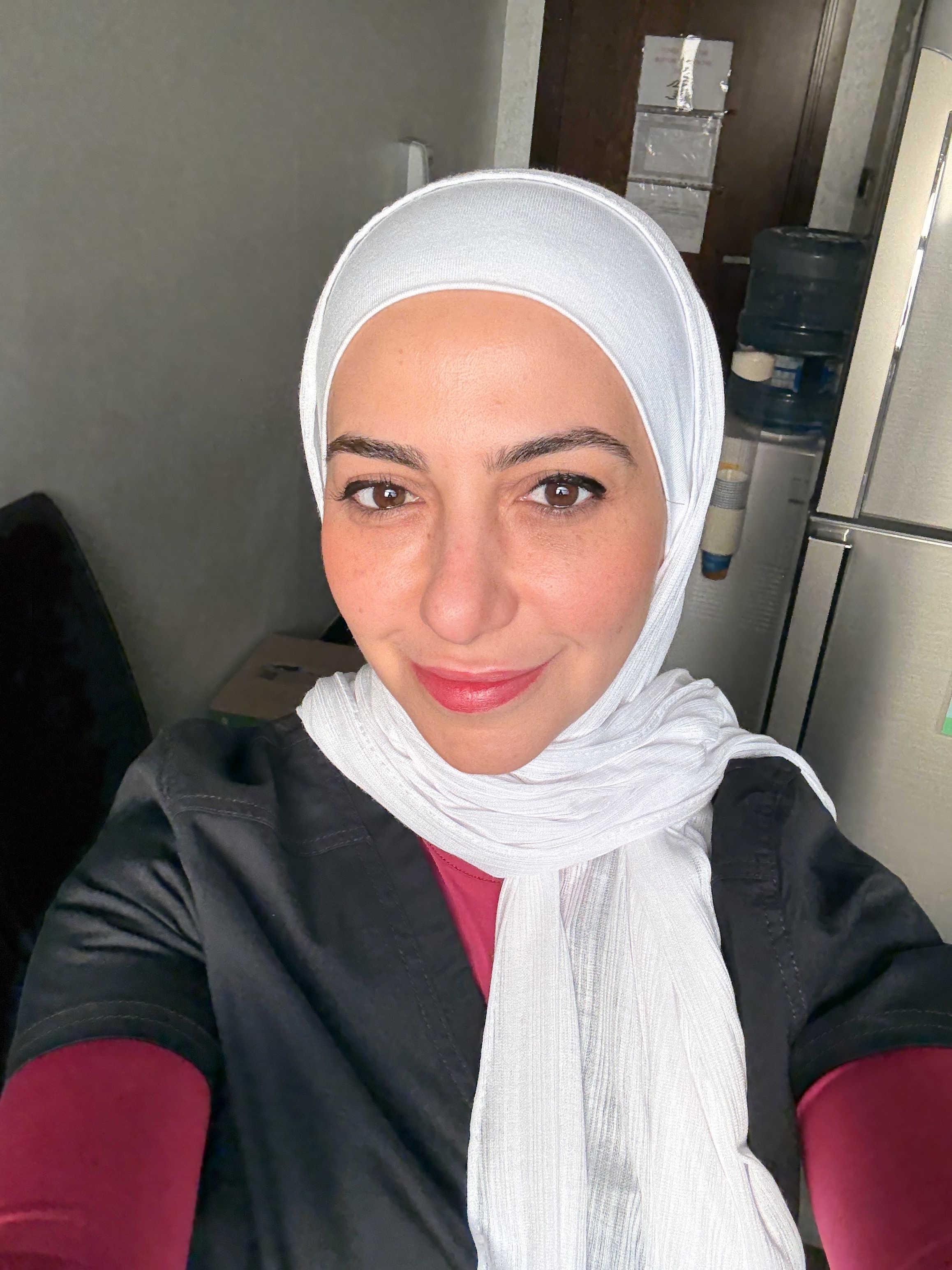 د.فيروز راضي استشاريه نساء و ولادة 